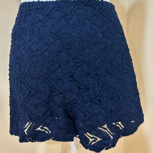 NWT Moon River Anthropologie Navy Blue Eyelet Lace Shorts Womens Sz L Lined